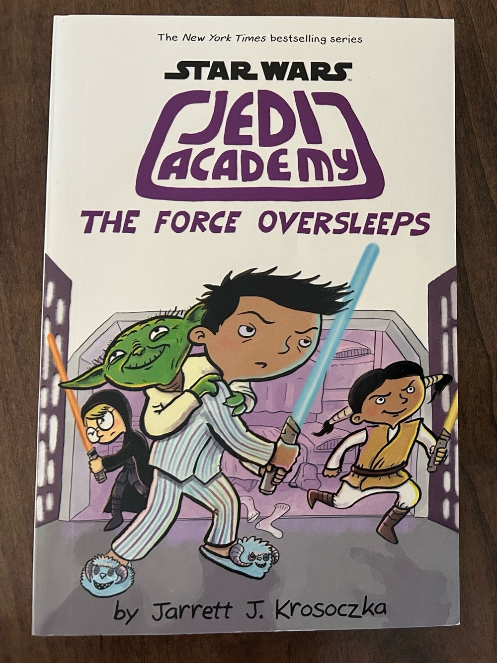 The Force Oversleeps, Star Wars, the Jedi Academy. Paperback book. Brand new.